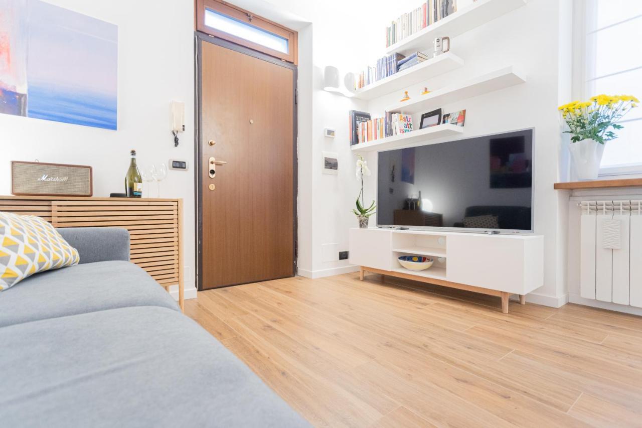 Apartmán Rosart House By Rent All Como Exteriér fotografie